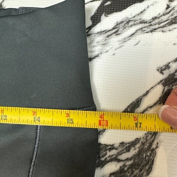 EUC - Adidas 'How we Do' 7/8 leggings, grey/pink with mesh, Size M - Picture 4 of 9